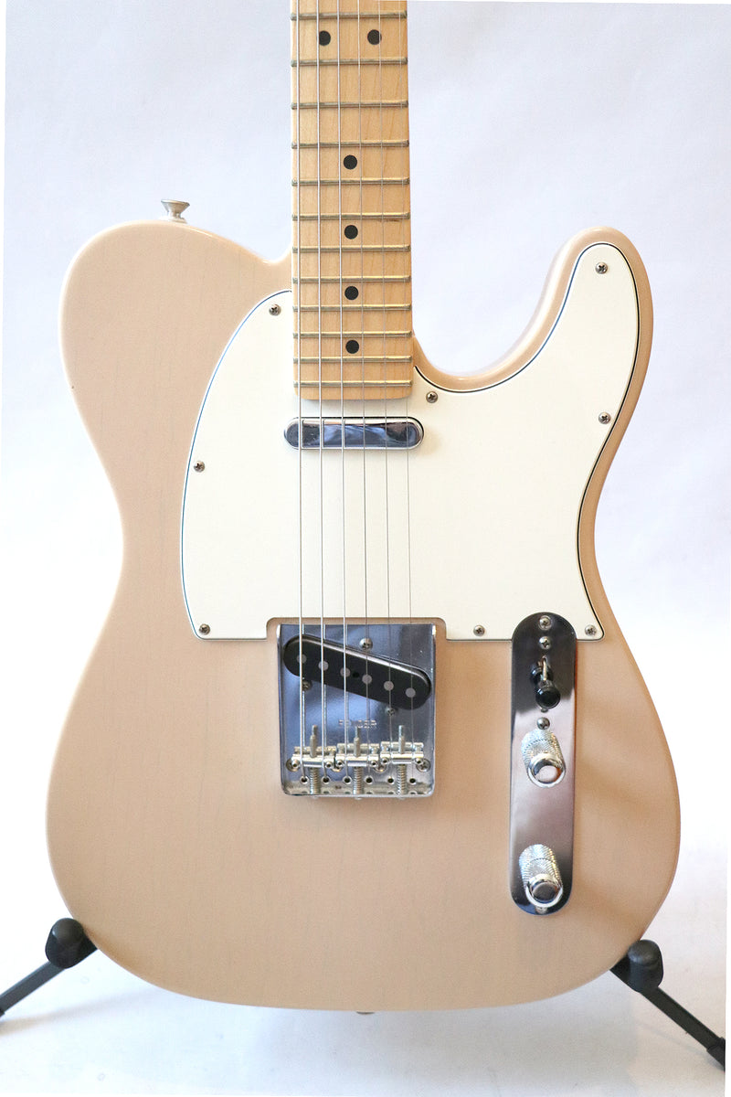 fenderhighwayone_01_1200x1200.