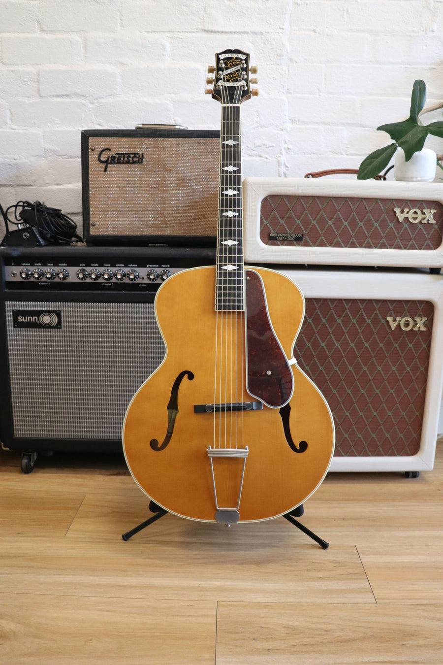 Epiphone Masterbilt Century De Luxe – The Guitar Colonel