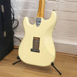 Load image into Gallery viewer, Fender Stratocaster - year 1975
