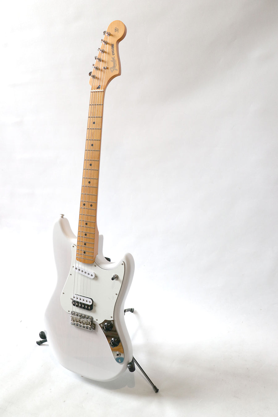 Fender Made in Japan Limited Cyclone 2024