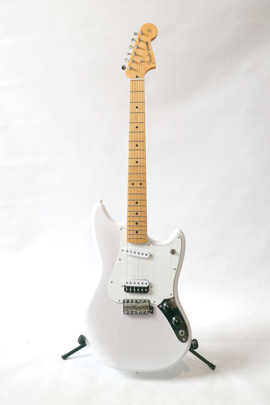 Fender Made in Japan Limited Cyclone 2024