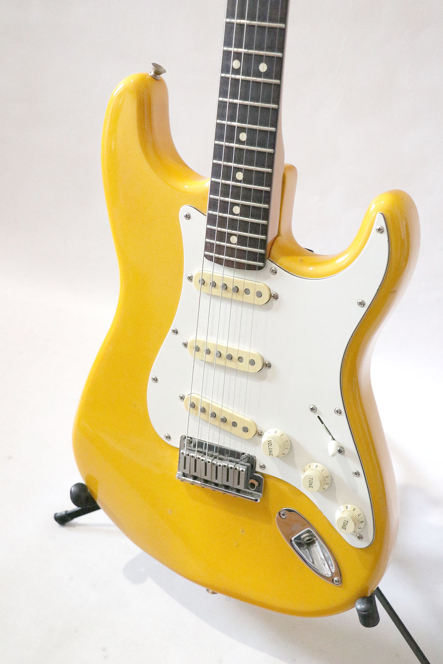 Fender Japan Stratocaster ST-700 SPL Rebel Yellow