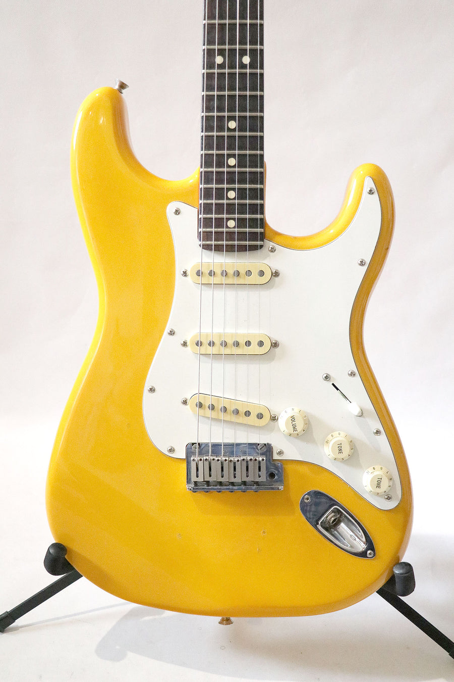 Fender Japan Stratocaster ST-700 SPL Rebel Yellow