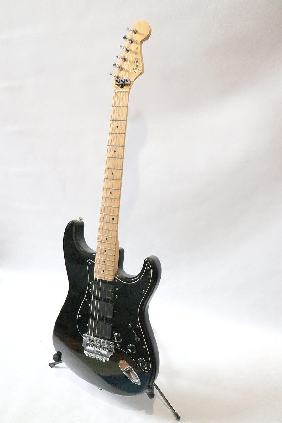 Fender Boxer Series ST557 Made in Japan - year 1985