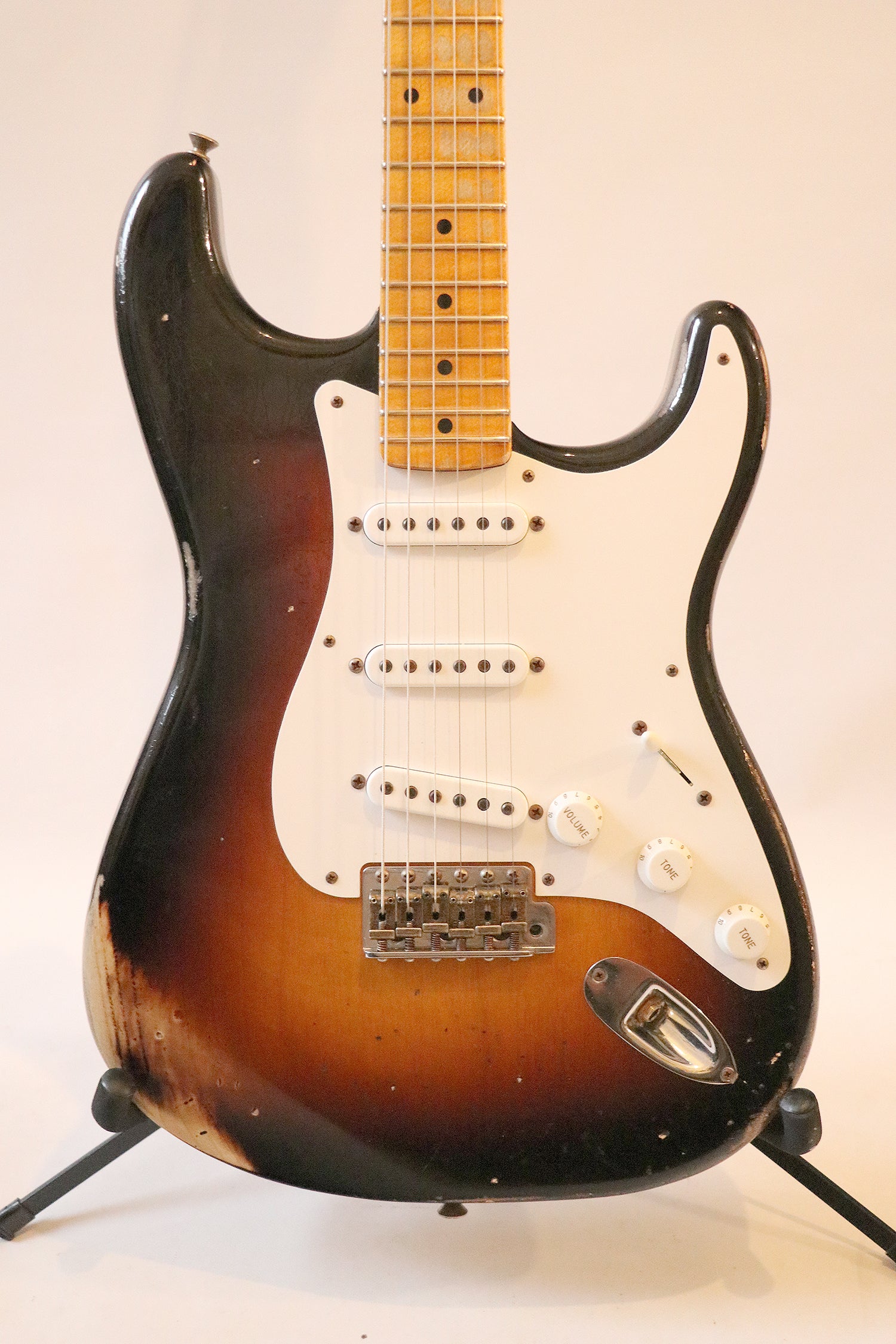 Fender Custom Shop 60th Anniversary 1954 Heavy Relic Stratocaster – The  Guitar Colonel