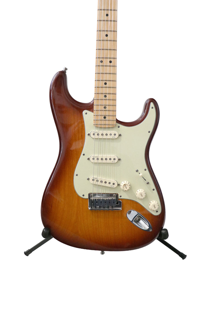 Fender American Deluxe Stratocaster year 2011