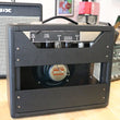 Load image into Gallery viewer, Fender Vibro Champ - year 1966

