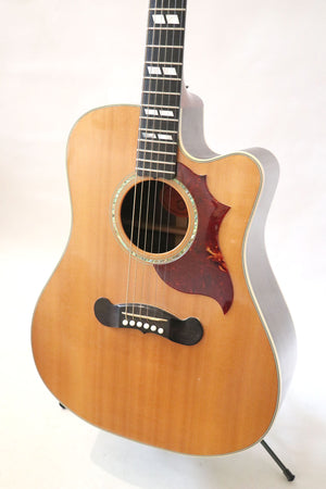 Gibson Songwriter Deluxe - year 2004