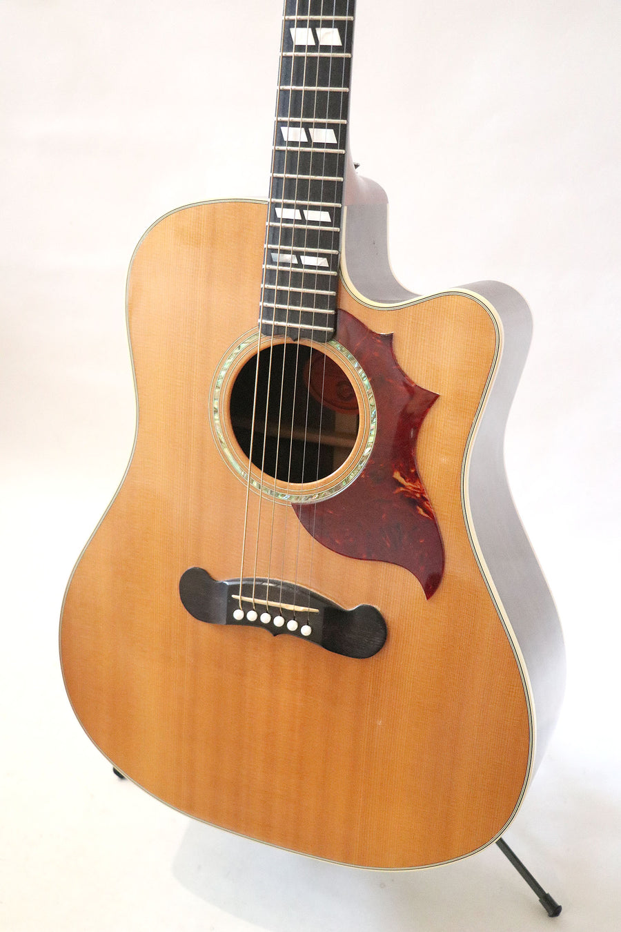 Gibson Songwriter Deluxe - year 2004