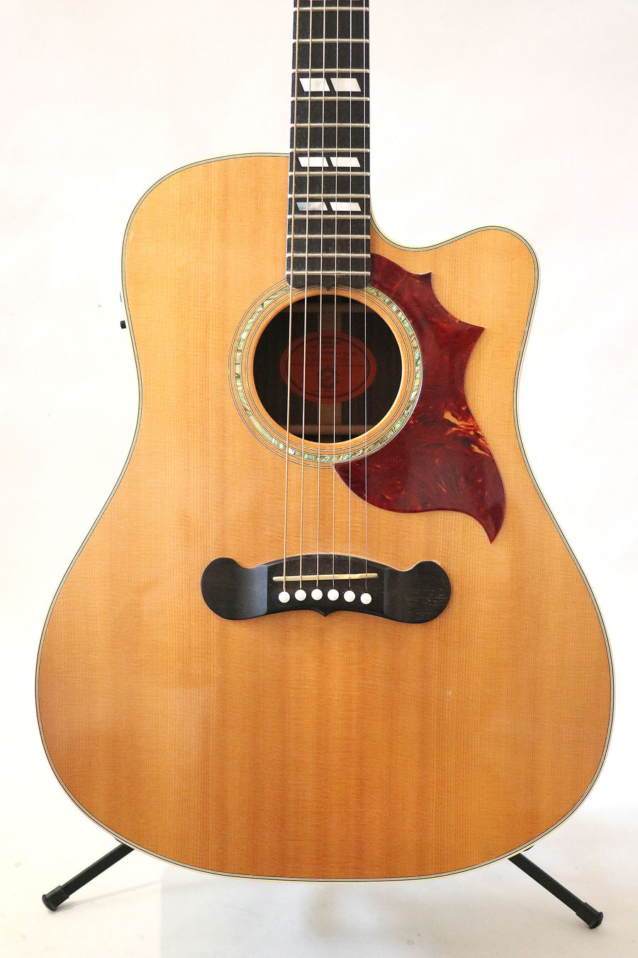 Gibson Songwriter Deluxe - year 2004