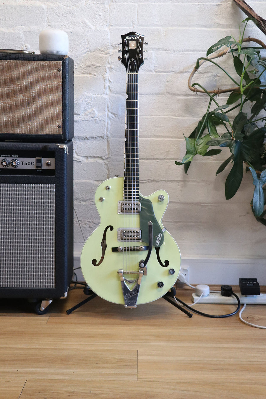Gretsch G6118T Junior Double Anniversary - year 2004 – The Guitar
