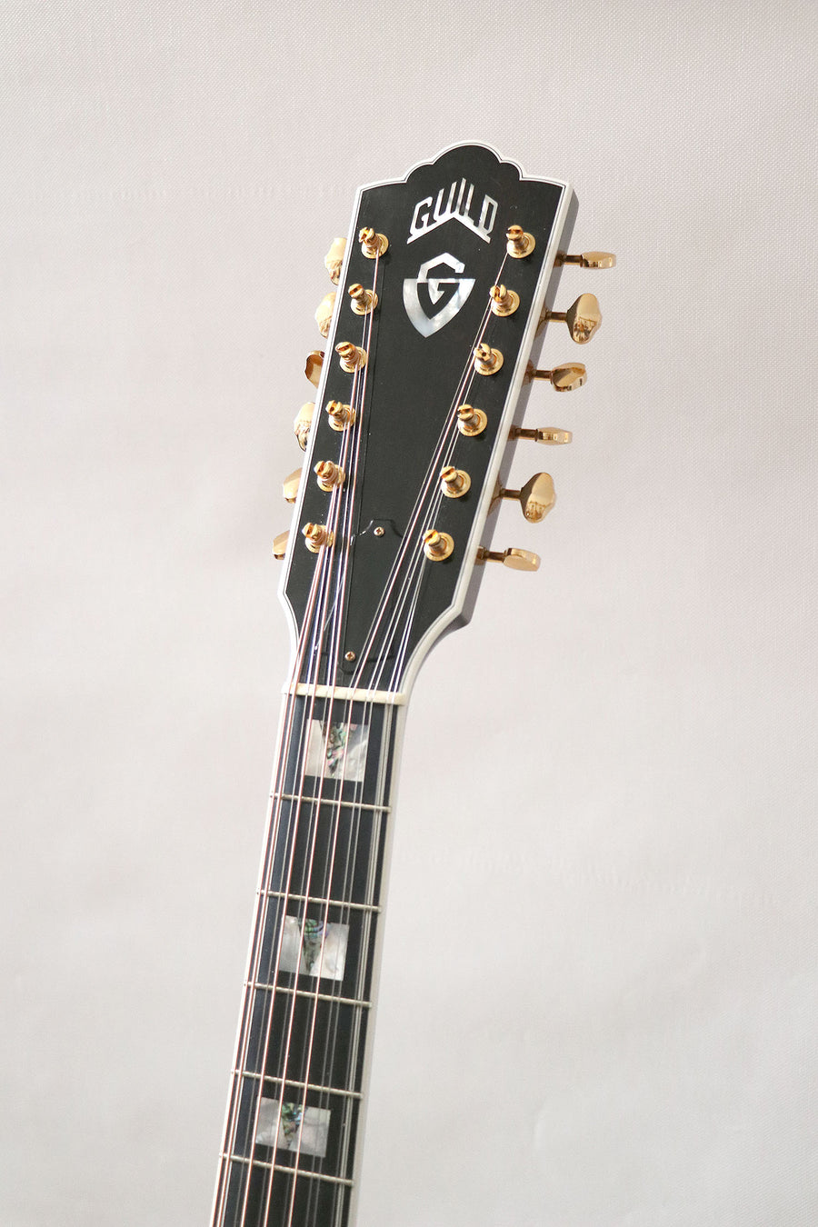 GUILD USA F-512E Sunburst JUMBO 12-STRING W/PICKUP & HARD CASE - Year 2023