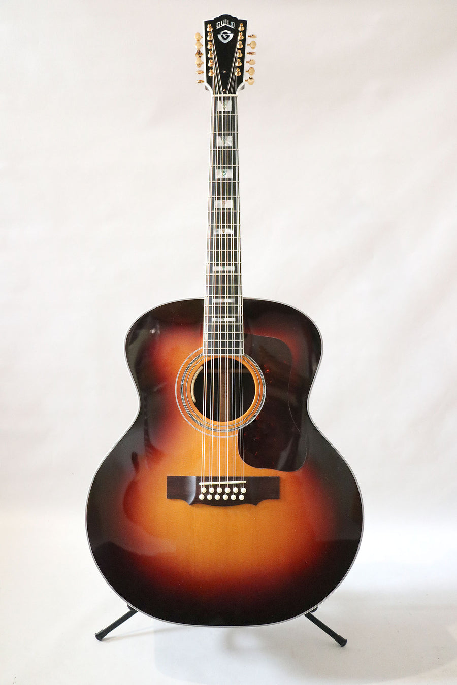 GUILD USA F-512E Sunburst JUMBO 12-STRING W/PICKUP & HARD CASE - Year 2023