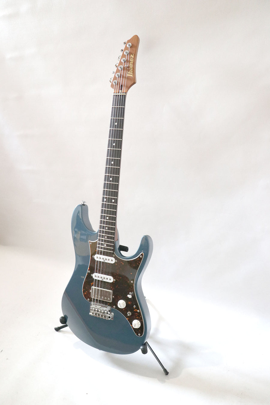 Ibanez Prestige AZ-2204N in Prussian Blue Metallic