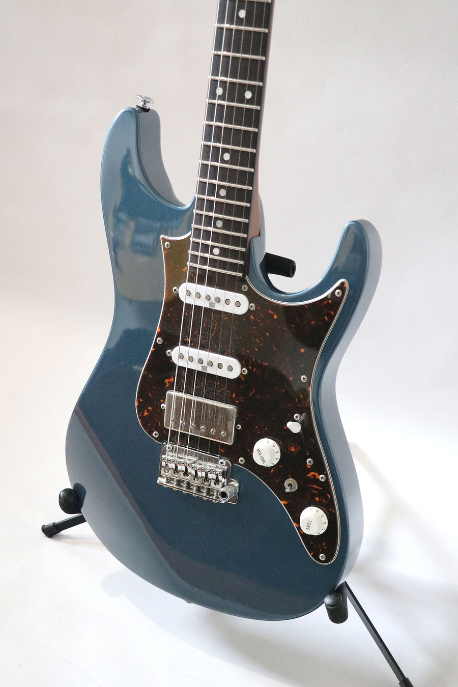 Ibanez Prestige AZ-2204N in Prussian Blue Metallic