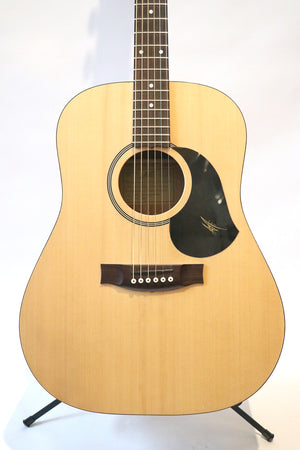 Maton M225