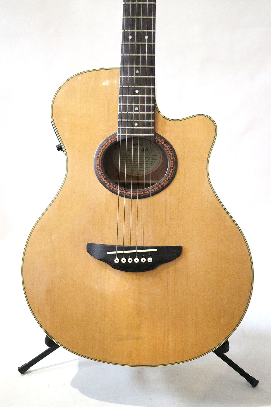 Yamaha APX-4a Electric Acoustic guitar