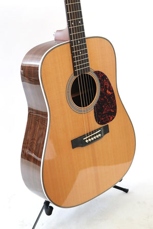 Martin HD28 2011