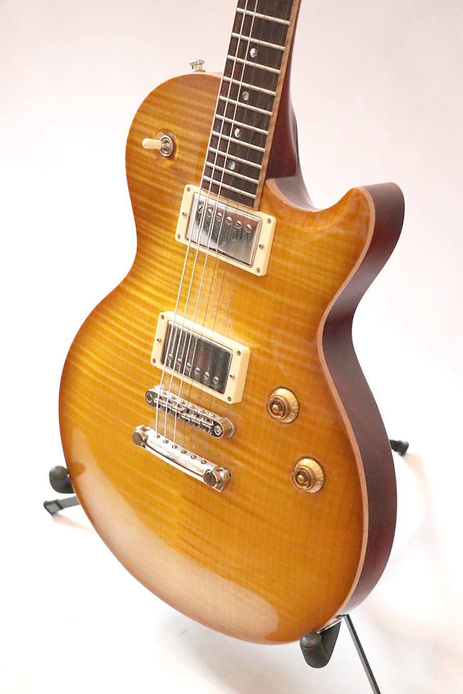 Charles Cilia LP Style guitar