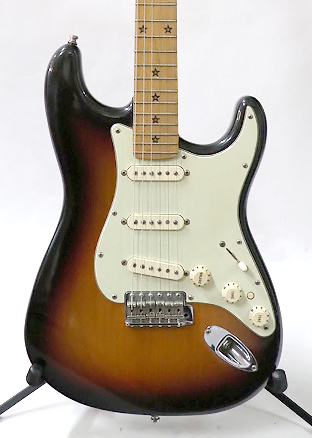 fenderrichiesambora_07_1000x.