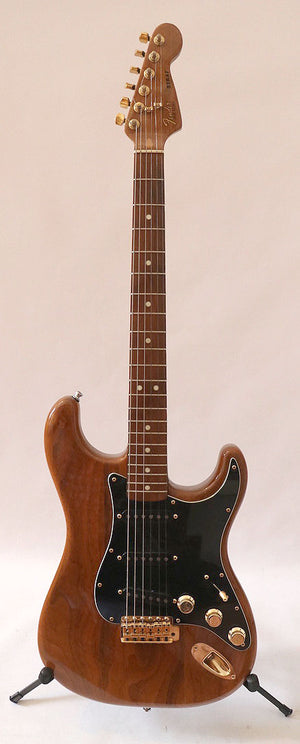 Fender Stratocaster Walnut 'The Strat' 1981