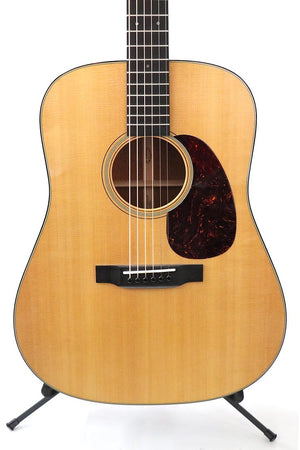 Martin D18