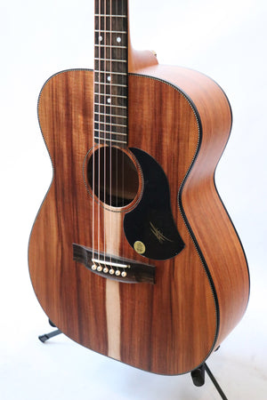 Maton EBW808