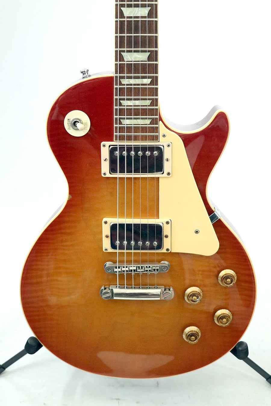 Navigator Les Paul with Bare Knuckle pickups